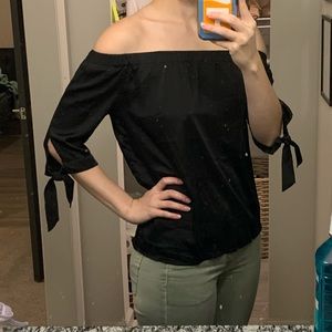 H&M Off-the-shoulder Blouse